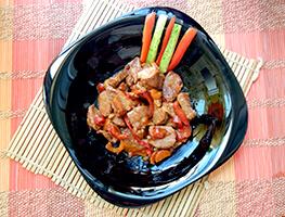 Свинина в кисло-сладком соусе с овощами
